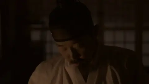 The.Assassin.2023.1080p.WEB-DL.Hindi.ORG-Korean.ESub.x264-HDHub4u.Tv.mkv.0002.md.jpg