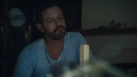 Burning.Body.S01E02.1080p.WEB-DL.Hindi.5.1-English.ESub.x264-HDHub4u.Tv.mkv.0002.th.jpg
