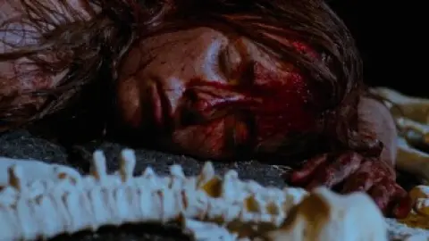 Download The Descent 2005 UNRATED Hindi Dubbed BluRay Full Movie