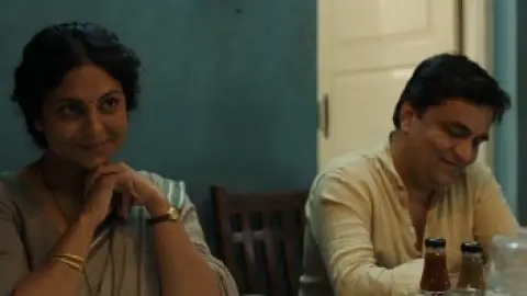 Three.of.Us.2022.1080p.WEB-DL.5.1.ESub.x264-HDHub4u.Tv.mkv.0006.th.jpg