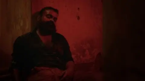 Chaaver.2023.1080p.Hindi.WEB-DL.5.1.ESub.x264-HDHub4u.Tv.mkv.00093a666df7c042114e.th.jpg