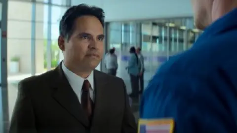 A.Million.Miles.Away.2023.1080p.WEB-DL.Hindi.5.1-English.ESub.x264-HDHub4u.Tv.mkv.0005.th.jpg