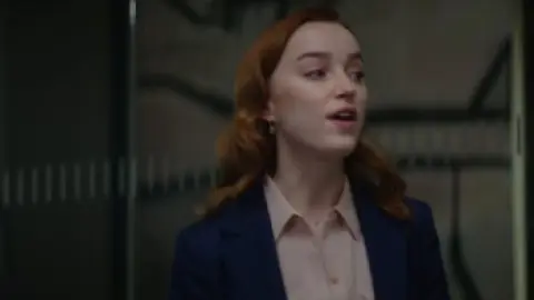 Fair.Play.2023.1080p.WEB-DL.Hindi.5.1-English.5.1.ESub.x264-HDHub4u.Tv.mkv.0007.th.jpg