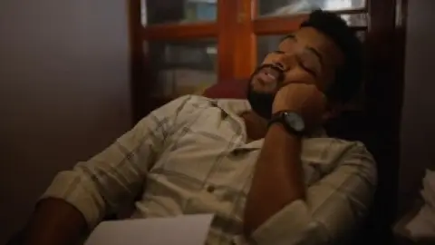 Falimy.2023.1080p.Hindi.WEB-DL.5.1.ESub.x264-HDHub4u.Tv.mkv.0000.th.jpg