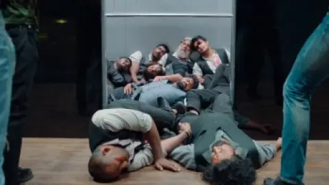 Bhola.Shankar.2023.1080p.WEB-DL.5.1.ESub.x264-HDHub4u.Tv.mkv.0004.th.jpg