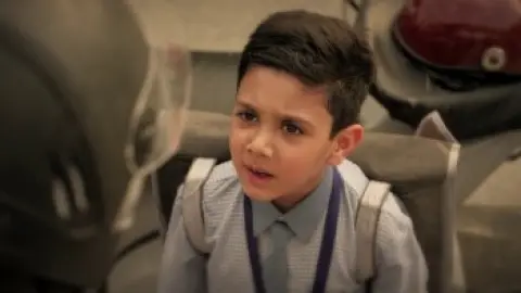 Pyar.Ka.Professor.S01.00_00_49_19.th.jpg