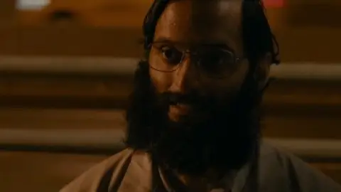 The.Dictator.2012.01_16_33_12.th.jpg