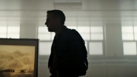 Dark.Harvest.2023.1080p.WEB-DL.Hindi.5.1-English.5.1.ESub.x264-HDHub4u.Tv.mkv.0000.th.jpg
