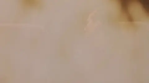 8MM.2.2005.1080p.WEB-DL.Hindi.5.1-English.ESub.x264-HDHub4u.Tv.mkv.0008.th.jpg