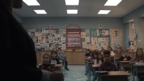 CobWeb.2023.1080p.BluRay.Hindi.ORG.2.0-English.5.1.ESub.x264-HDHub4u.Tv.mkv.0000.th.jpg