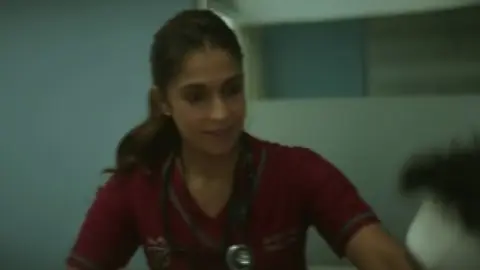 Doctors.S01.00_21_08_23.th.jpg