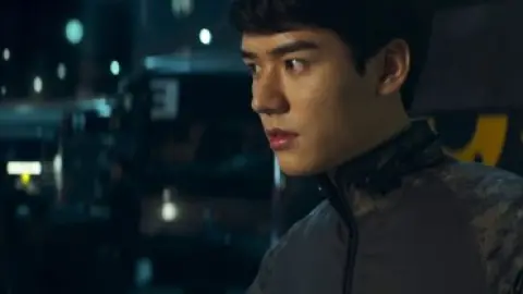 Hidden.Strike.2023.1080p.English.WEB-DL.5.1.ESub.x264-HDHub4u.Tv.mkv.0000.md.jpg