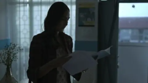 Choona.S01E04.1080p.WEB-DL.5.1.ESub.x264-HDHub4u.Tv.mkv.0000.th.jpg