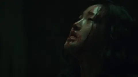 Phantom.2023.1080p.BluRay.Hindi.5.1-Korean.ESub.x264-HDHub4u.Tv.mkv.0007.th.jpg