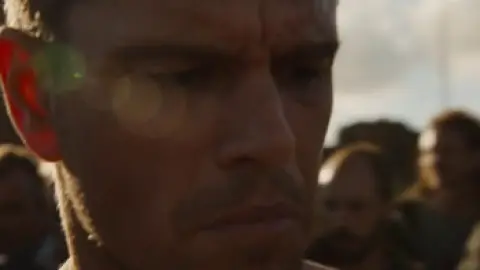 Jason.Bourne.2016.00_03_31_05.th.jpg
