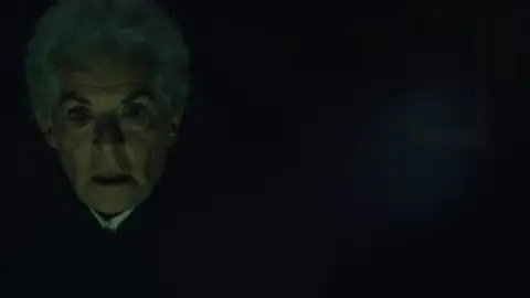 The.Nun.II.2023.1080p.WEB-DL.Hindi.5.1-English.ESub.x264-HDHub4u.Tv.mkv.0004.th.jpg