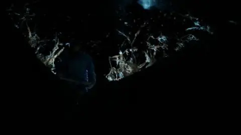 Dark.Harvest.2023.1080p.WEB-DL.Hindi.5.1-English.5.1.ESub.x264-HDHub4u.Tv.mkv.0008.th.jpg
