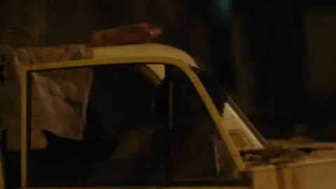 Bambai.Meri.Jaan.S01E02.720p.WEB-DL.5.1.ESub.x264-HDHub4u.Tv.mkv.0009.th.jpg