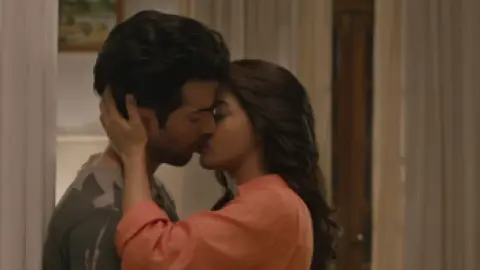 Download Hate Story 2 (2014) Hindi HDRip Full Movie