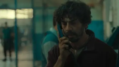 Sayen.Desert.Road.2023.1080p.WEB-DL.Hindi.5.1-English.5.1.ESub.x264-HDHub4u.Tv.mkv.0005.th.jpg