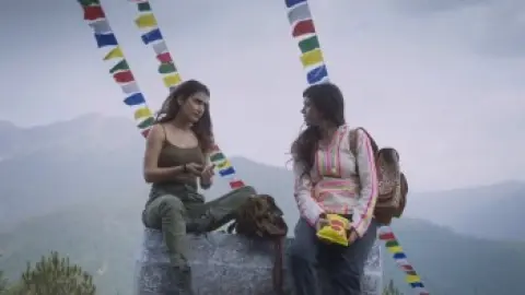 Dhak.Dhak.2023.1080p.Hindi.WEB-DL.5.1.ESub.x264-HDHub4u.Tv.mkv.0004.th.jpg