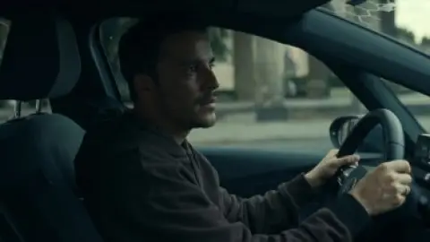 Paradise.2023.1080p.WEB-DL.Hindi.5.1-English.5.1.ESub.x264-HDHub4u.Tv.mkv.0003.md.jpg