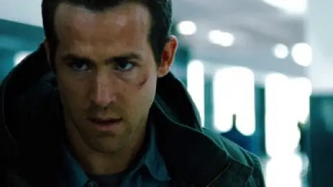 Safe.House.2012.1080p.BluRay.Hindi.5.1-English.5.1.ESub.x264-HDHub4u.Tv.mkv.0005.th.jpg