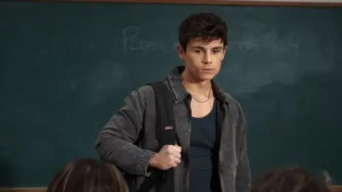 Vlcsnap.mkv-frame049058.th.jpg