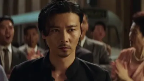 Master.Z.Ip.Man.Legacy.2018.01_40_51_11.th.jpg