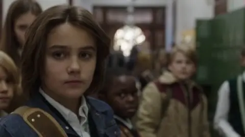 Annabelle.Comes.Home.2019.00_19_53_12.th.jpg