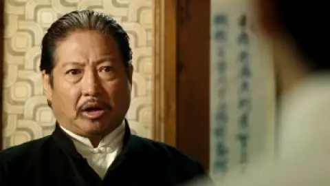Ip.Man.2.2010.00_46_01_00.th.jpg