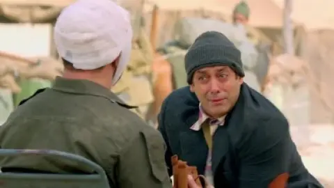 Tubelight.2017-02_04_35_21.md.jpg
