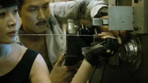 Download The Thieves (2012) Hindi Dubbed BluRay Full Movie