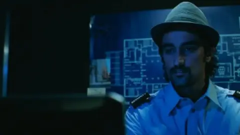 Don.2.2011.1080p.BluRay.5.1.ESub.x264-HDHub4u.Tv.mkv.0005.md.jpg