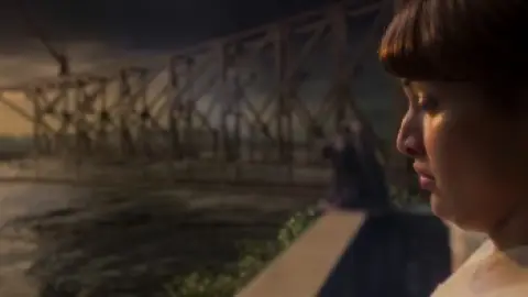 Qala.2022.1080p.WEB-DL.AAC.5.1.ESub.x264-HDHub4u.Tv.mkv.0004.th.jpg