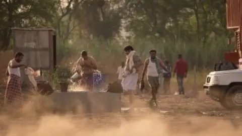 Kannur.Squad.2023.720p.Hindi.WEB-DL.5.1.ESub.x264-HDHub4u.Tv.mkv.0005.th.jpg
