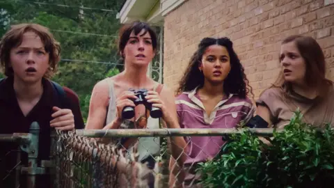 The End of Oak Street (2026) 11