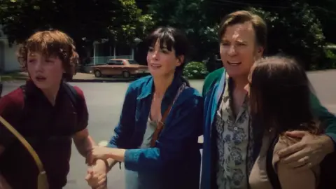 The End of Oak Street (2026) 8