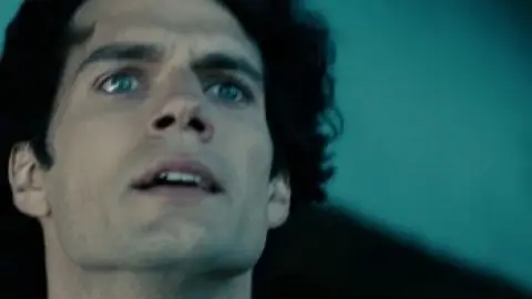 Man-of-Steel-2013-00_57_13_02.th.jpg