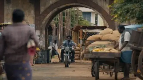 King.of.Kotha.2023.1080p.WEB-DL.Hindi.ORG.ESub.x264-HDHub4u.Tv.mkv.0003.th.jpg