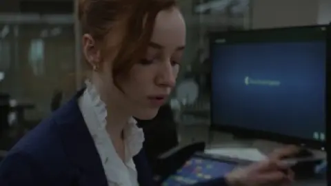 Fair.Play.2023.1080p.WEB-DL.Hindi.5.1-English.5.1.ESub.x264-HDHub4u.Tv.mkv.0000.th.jpg