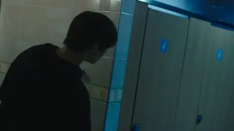 The.Ghost.Station.2022.1080p.WEB-DL.Hindi.ORG-Korean.ESub.x264-HDHub4u.Tv.mkv.0001.md.jpg