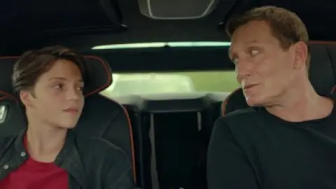 Vlcsnap.mkv-frame112738.th.jpg