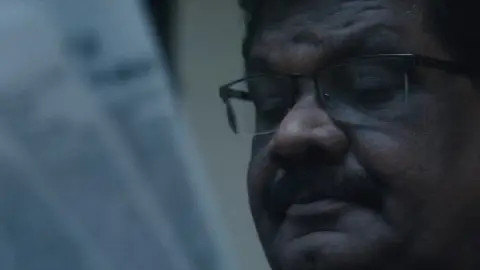 The.Hunt.For-Veerappan.S01.E03.1080p.Hindi.WEB-DL.5.1.ESub.x264-HDHub4u.Tv.mkv.0004.md.jpg