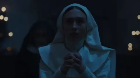 The.Nun.2018.01_05_11_13.th.jpg