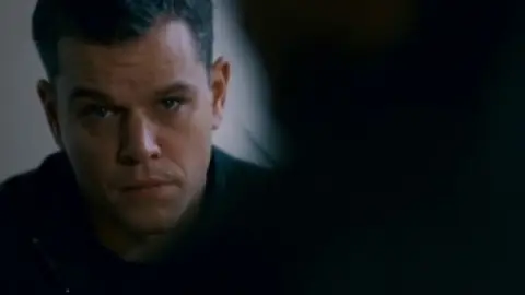 The.Bourne.Ultimatum.2007.00_08_38_23.th.jpg