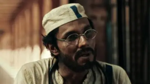Download Swatantrya Veer Savarkar (2024) Hindi HDRip Full Movie