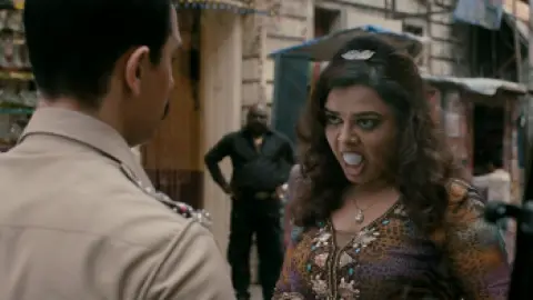 Download Talaash (2012) Hindi HDRip Full Movie