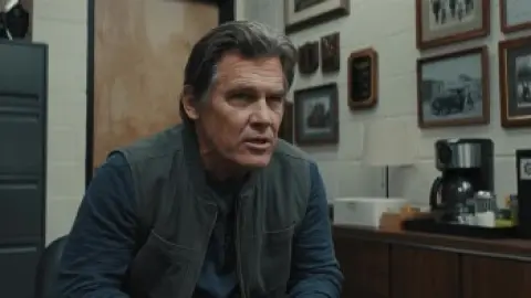 Download Weapons 2025 English HDRip Full Movie