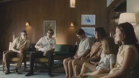 The.Fabelmans.2022.1080p.WEB-DL.Hindi.5.1-English.5.1.ESub.x264-HDHub4u.Tv.mkv.0001.md.jpg